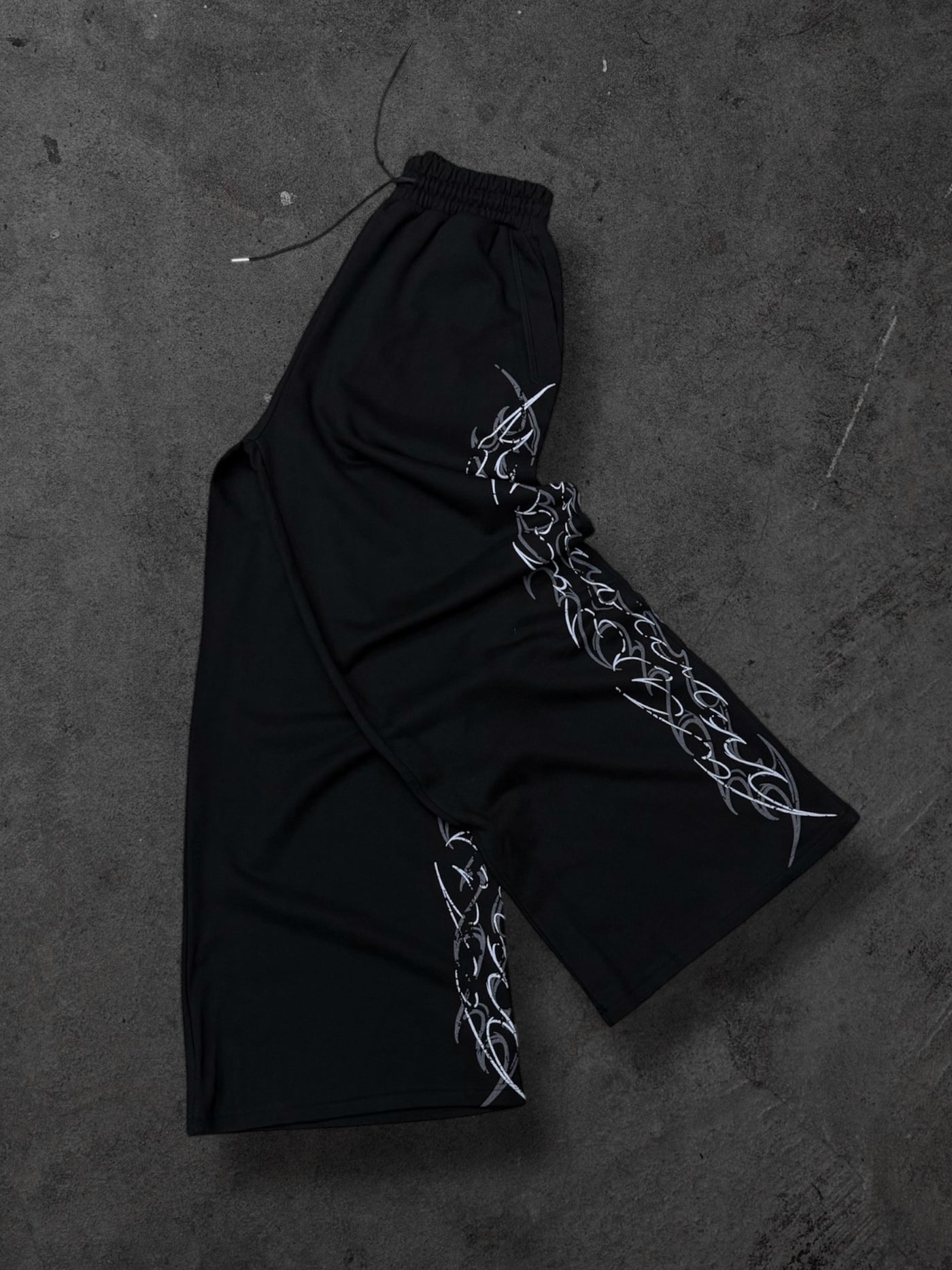 TRIBAL V2 SWEATPANTS